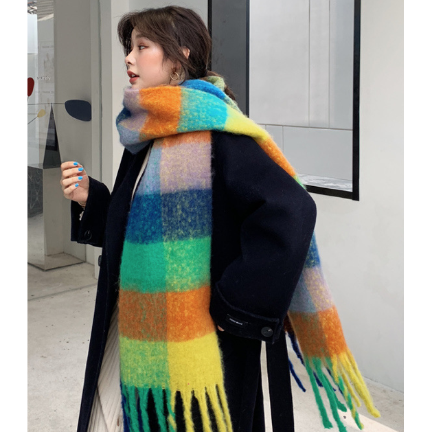 Solution Online Shop – kleding en accessoires – sjaals – dames sjaal 200×80 – groen – sfeerfoto